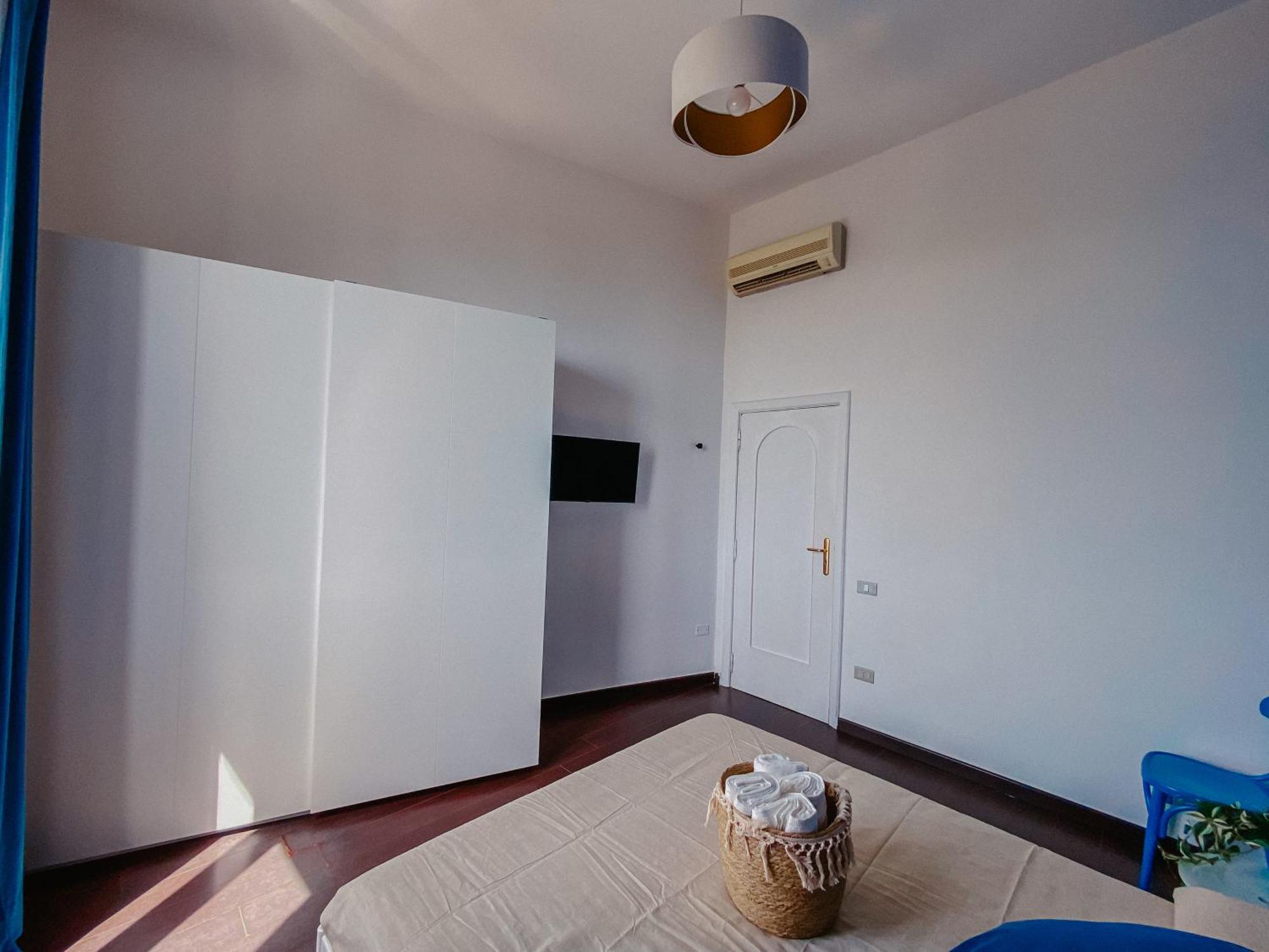 Blue Sea View Apartment Salerno Zewnętrze zdjęcie