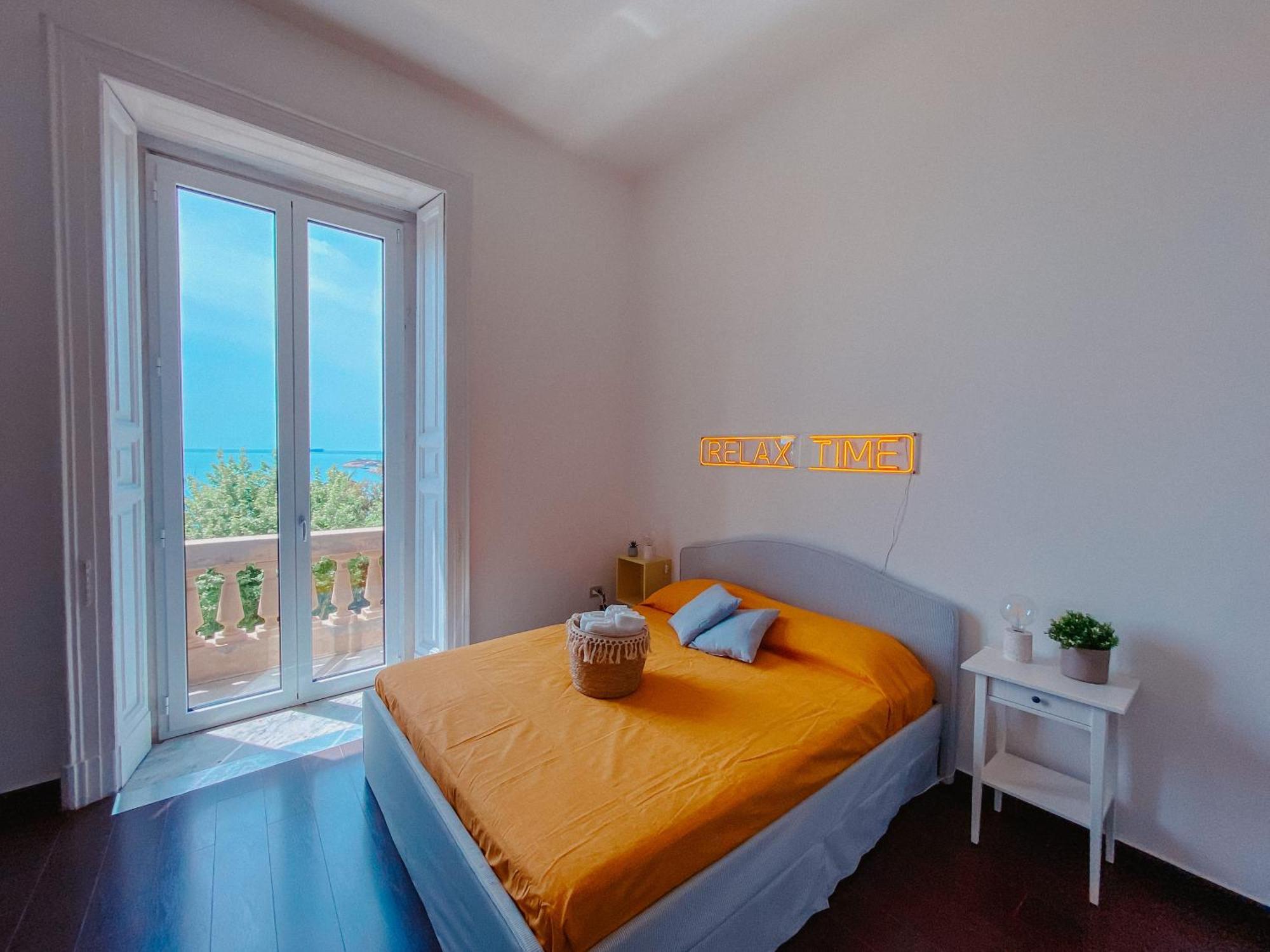 Blue Sea View Apartment Salerno Zewnętrze zdjęcie